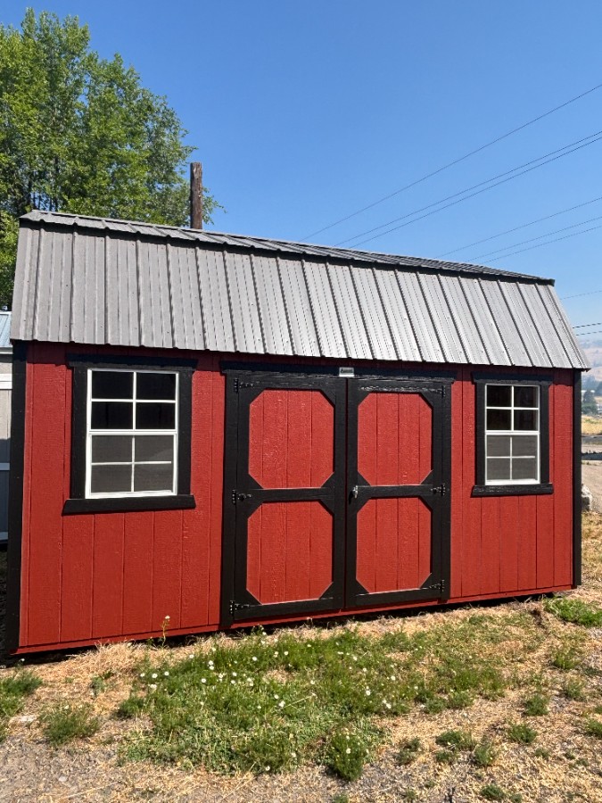 Great Looking 10x16 Lofted barn with windows
